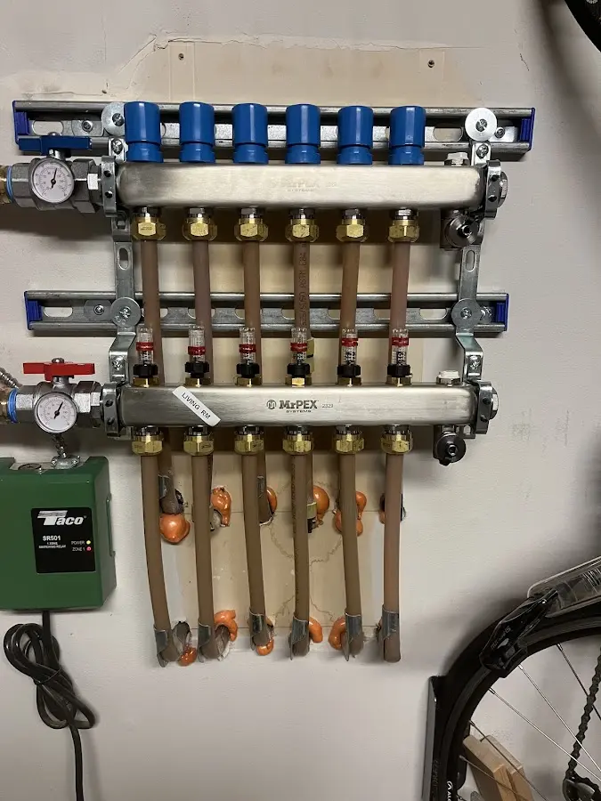 Plumber performing Gas Leak Detection at a residential property in Southwest Ranches